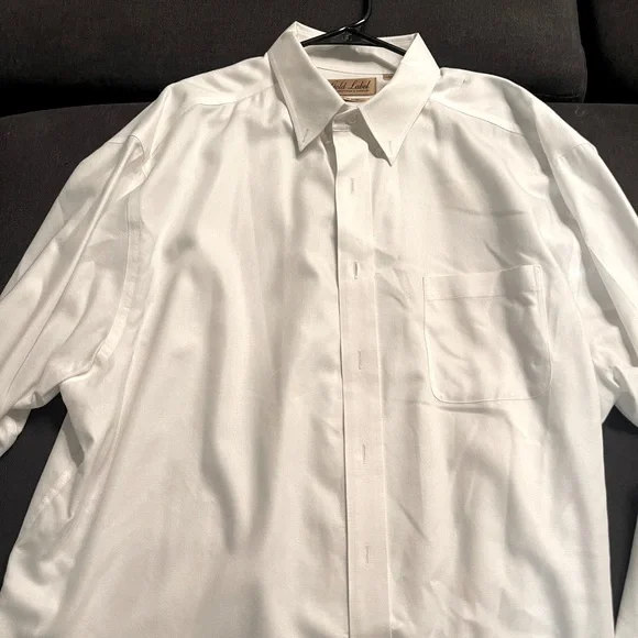Roundtree & Yorke | Shirts | Roundtree Yorke Gold Label Fullfit Noniron Point Collar Solid Dress Shirt | Poshmark Roundtree & Yorke | Shirts | Roundtree Yorke Gold Label Fullfit Noniron Point Collar Solid Dress Shirt | Poshmark